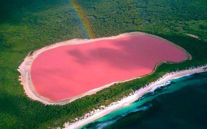 Lake Retbal, Senegal
