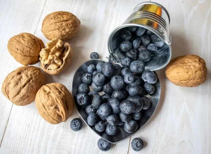 The One Fruit Dietitians Want You to Eat for a Sharper Mind