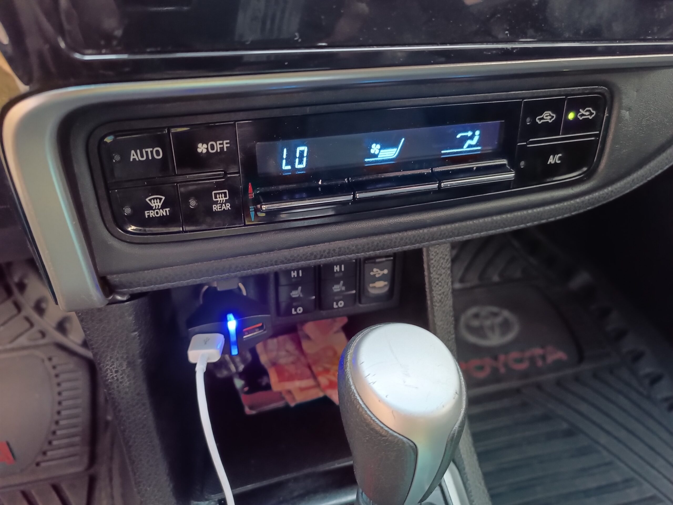 Seat Warmer and Air conditioning button view of the Toyota Corolla 2017